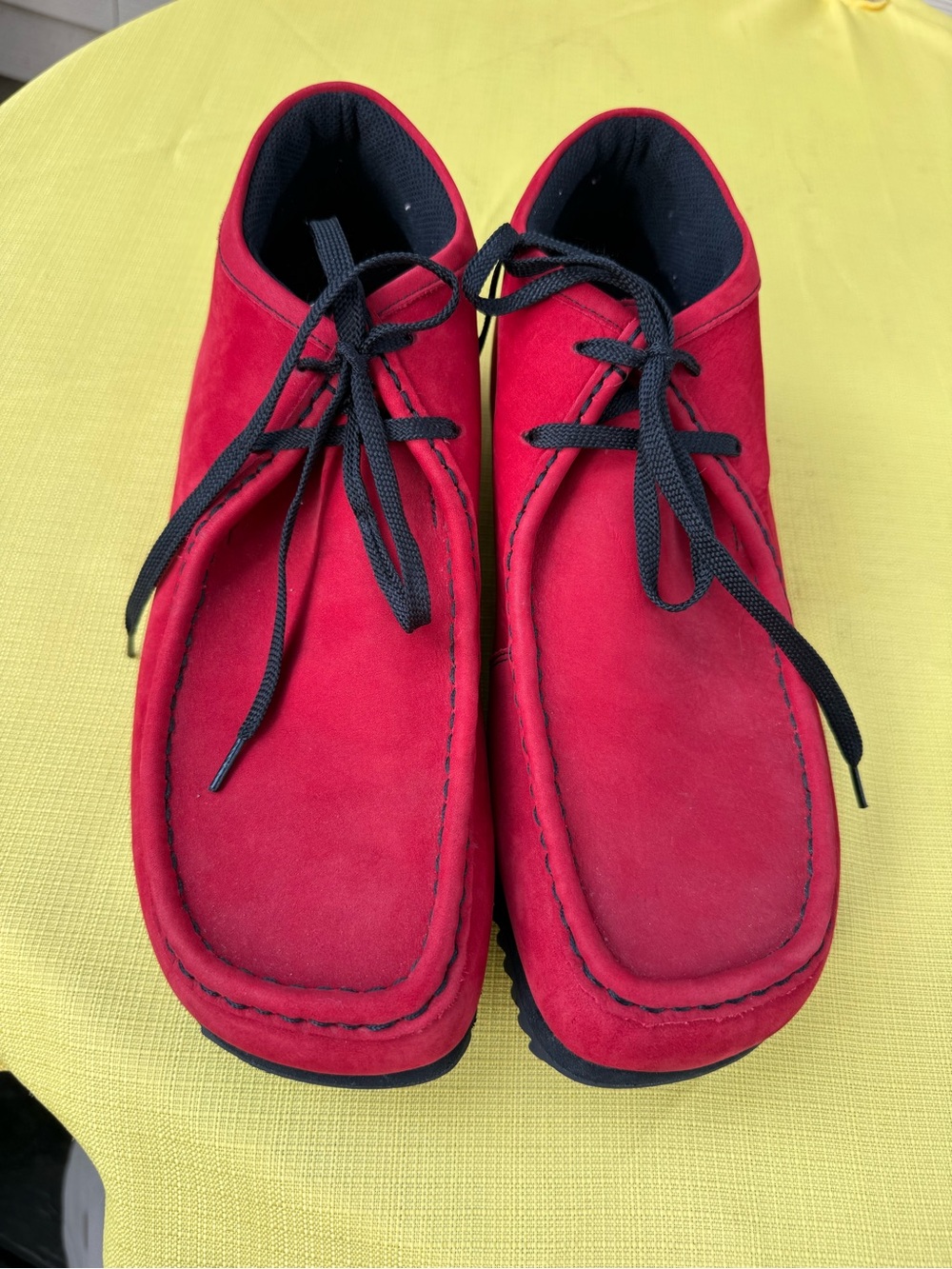 Men's Red Suede Chukka Boots - Lace-Up Casual Style